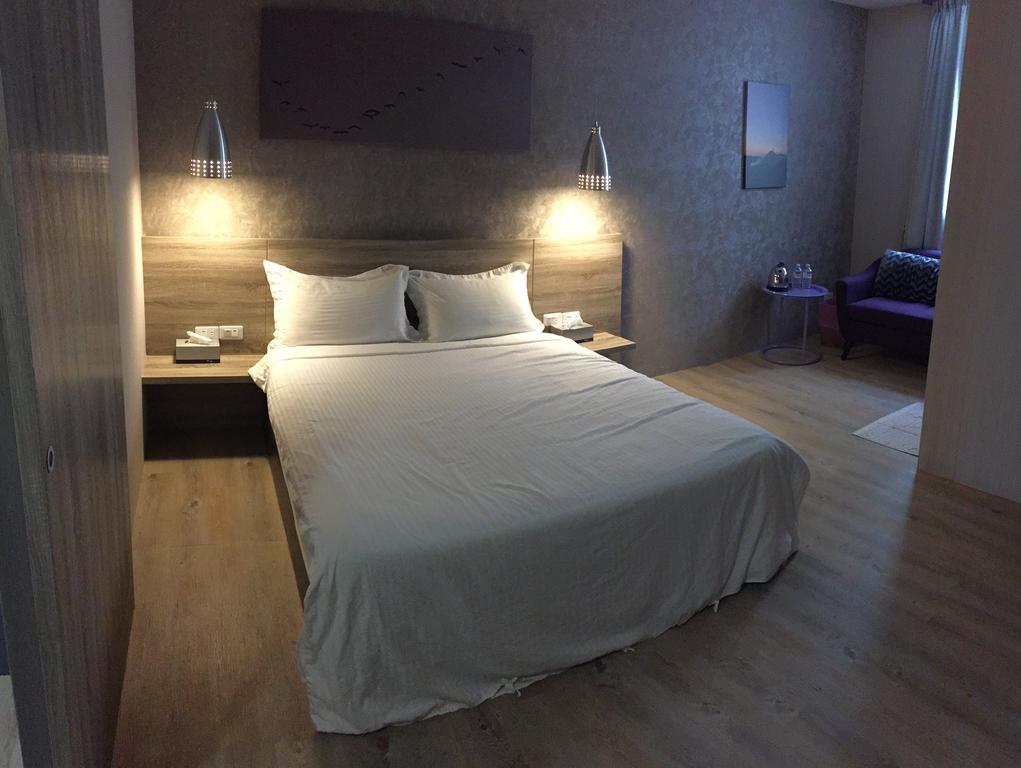 Cozy Cozy Hostel Tainan Exterior foto